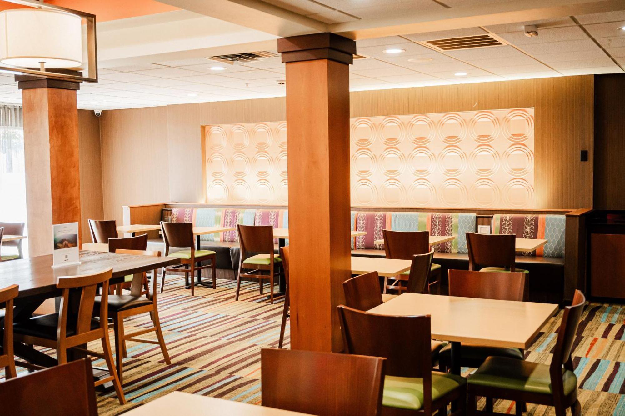 Fairfield By Marriott Russellville Exterior photo